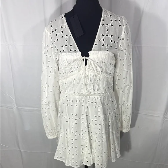 Gianni Bini Katrina White Eyelet Dress Size M NWT - Picture 3 of 14
